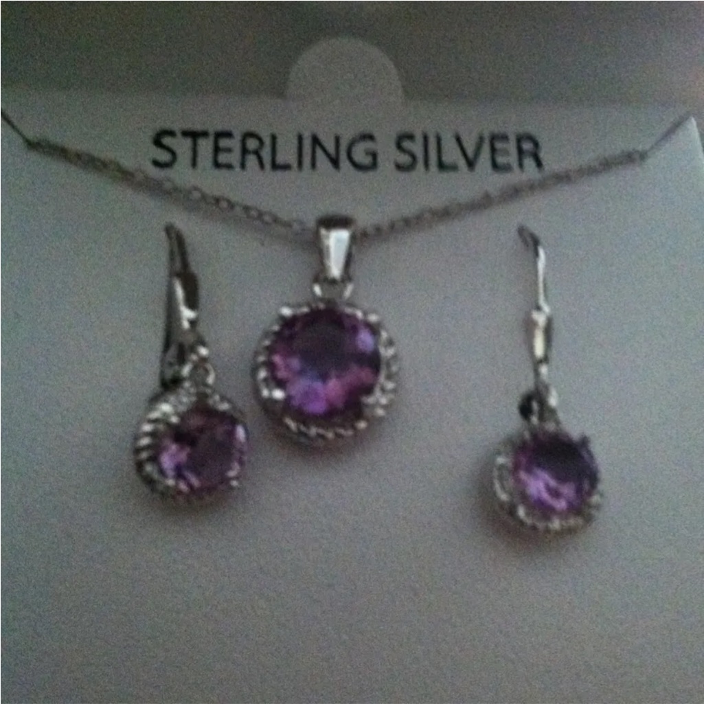 Brand New Victoria Townsend Sterlin Silver Amethyst Diamond Pendant Earrings 58$